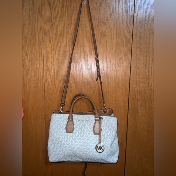 Michael Kors White Handbag/crossbody - Picture 2 of 12
